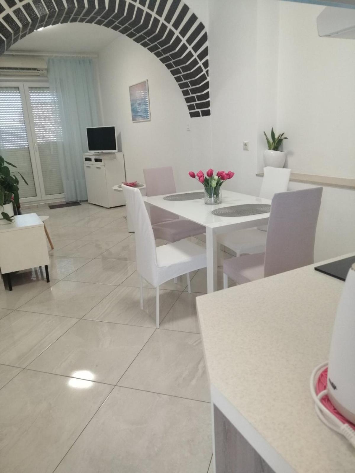 Apartments Ema Crikvenica Zewnętrze zdjęcie